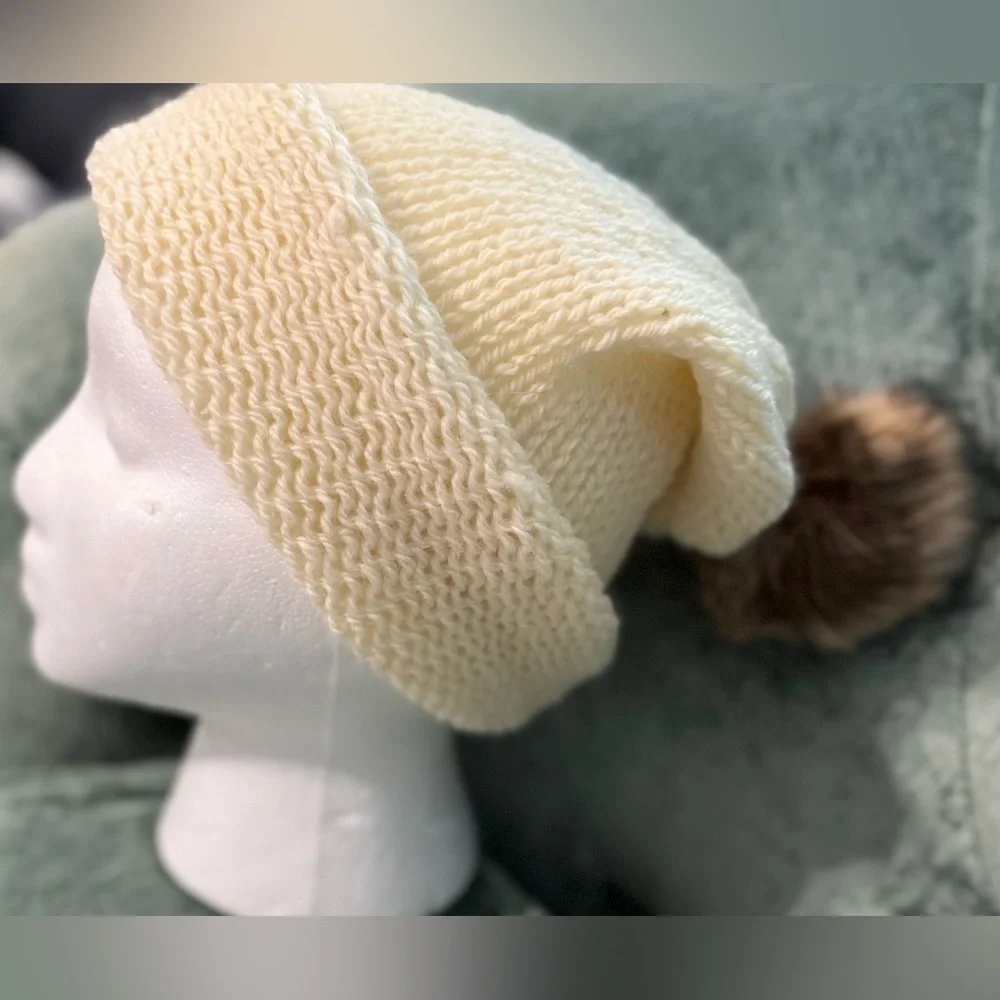Handmade Hand Crafted Knit Wool Slouchy Hat with Fur Pompom Cream - Picture 2 of 2